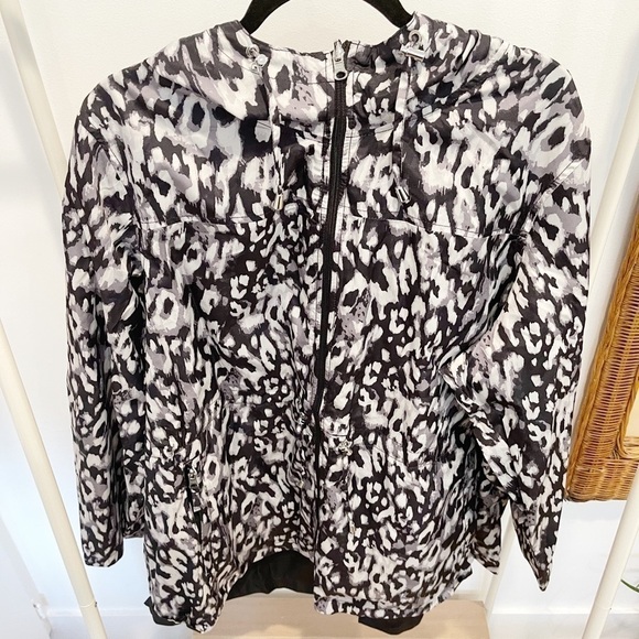 Avenue Plus Size Parka in a Pocket - 22/24 - Picture 4 of 7